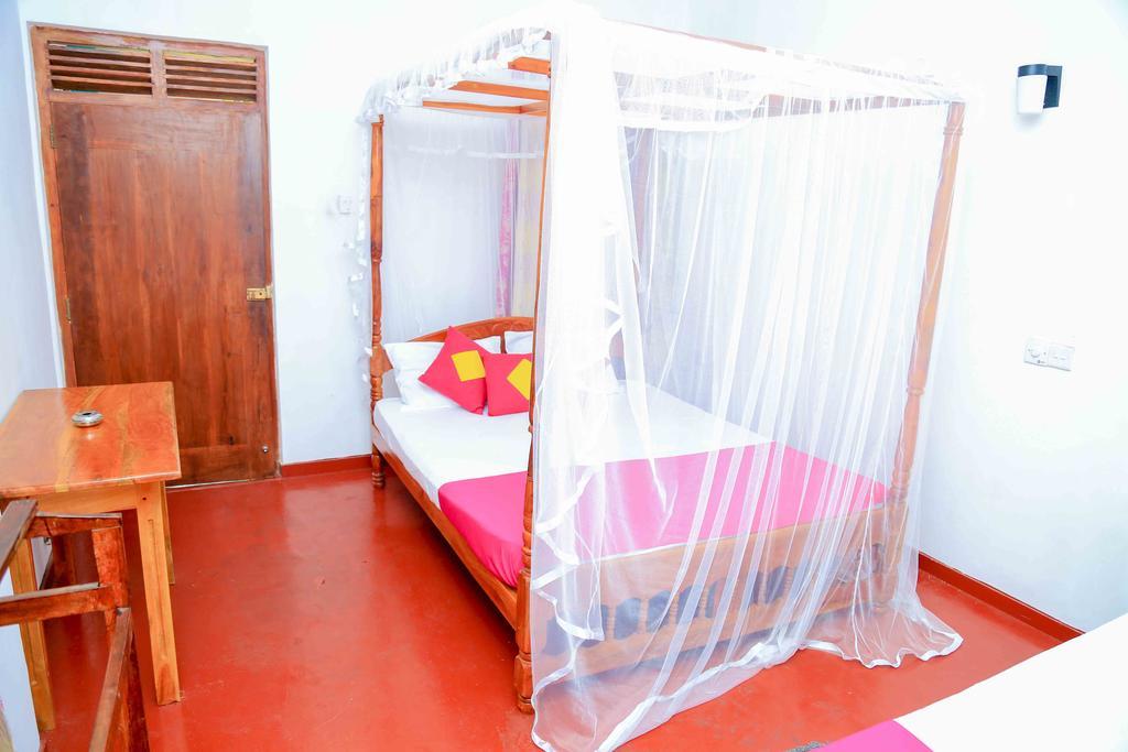 Mallika Guest House Тангалла Экстерьер фото