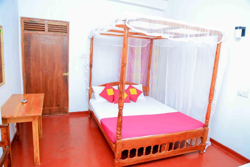 Mallika Guest House Тангалла Экстерьер фото