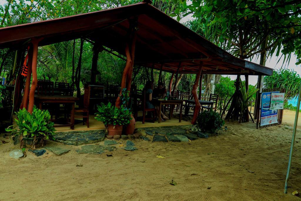Mallika Guest House Тангалла Экстерьер фото