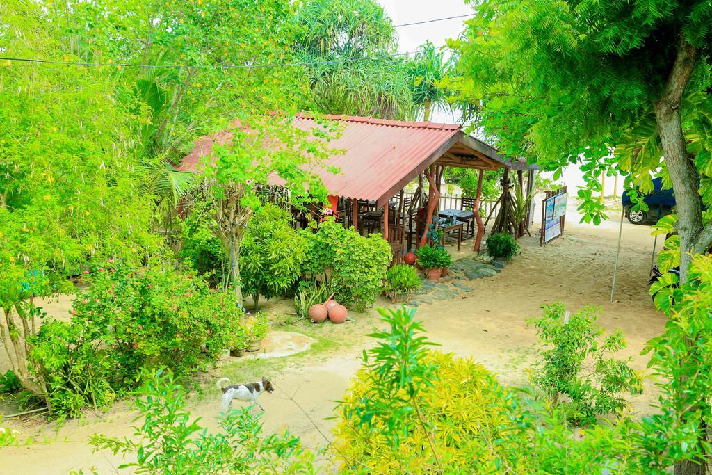 Mallika Guest House Тангалла Экстерьер фото